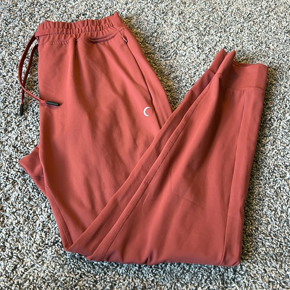 EUC Zyia Terra Cotta Confluence Zipper Jogger